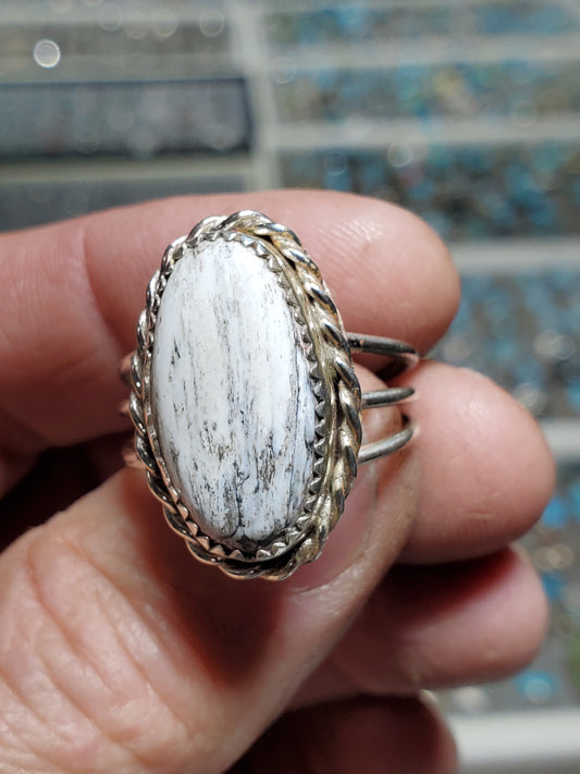 White buffalo ring size 11